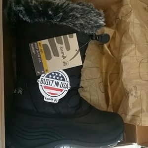 Kamik Snow Boots. Big girls SZ 5.